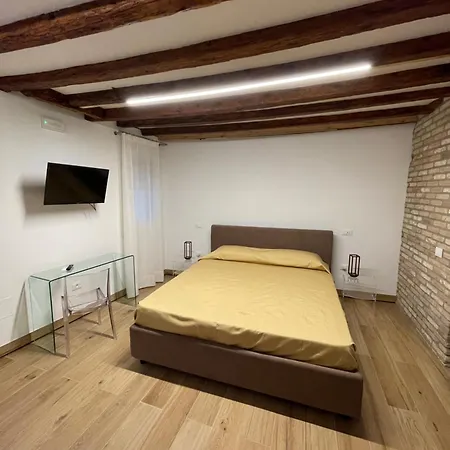 Loft For Couples Close To The Ghetto-2